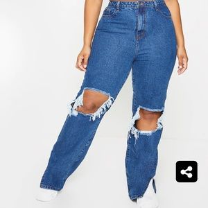 PRETTYLITTLETHINGS Plus Denim Jeans Slit Knees